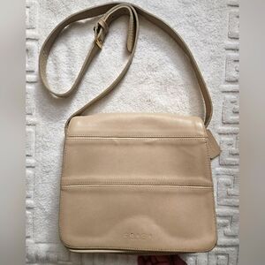 Coach cream beige leather vintage crossbody purse handbag shoulderbag